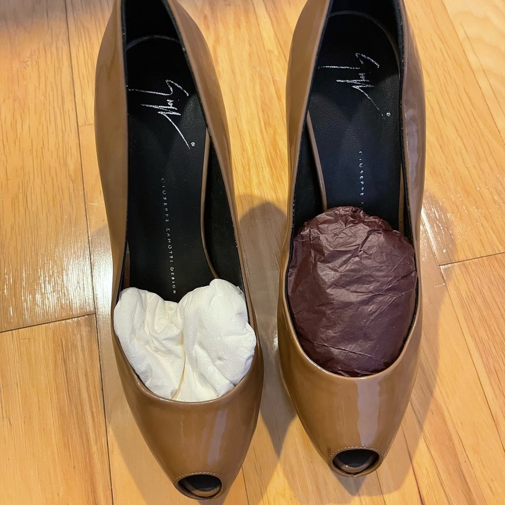 Giuseppe Zanotti Pumps
